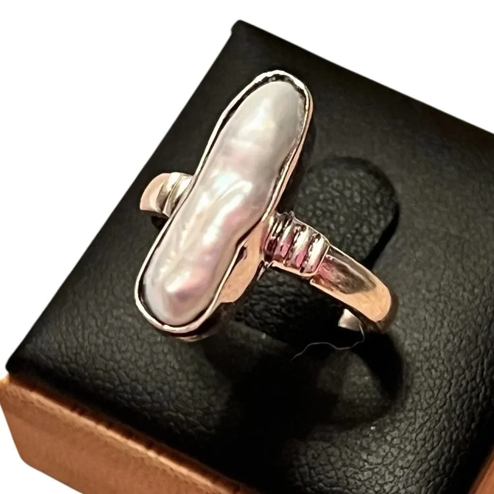 Sterling Silver Oval Shaped Genuine Freshwater Pearl Ring Size 7